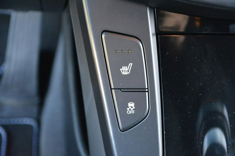 Hyundai i40 1.6(135KM) 12.2013r Xenon Navi Kamera Klimatronic 2xParktr Keyless go zdjęcie 31