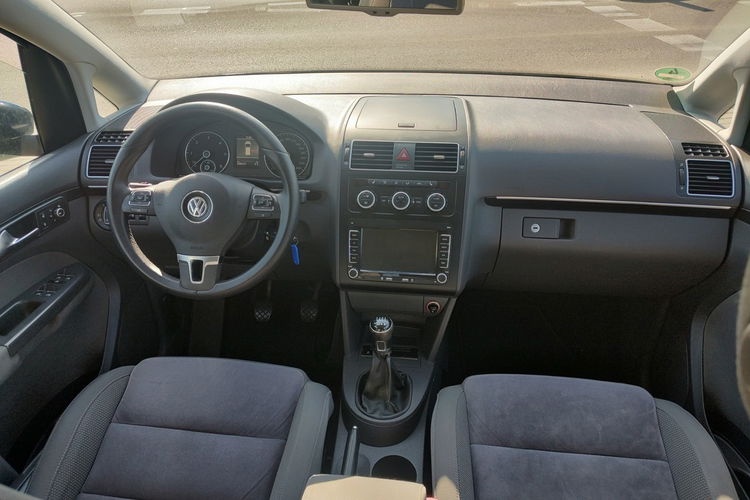 Volkswagen Touran 2.0 TDi 140KM Klimatronic Navi zdjęcie 21