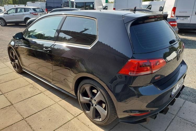 Volkswagen Golf GTI zarejestrowany i ubezpieczony. Bardzo ładny. zdjęcie 5