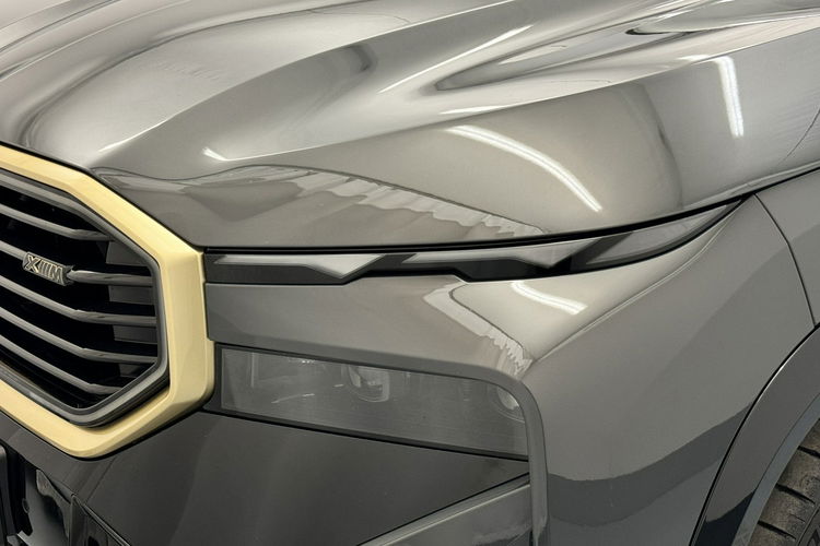 BMW XM Grzane i Wentylowane Fotele z Masażem Bowers Zawieszenie M Iconic Glow zdjęcie 11