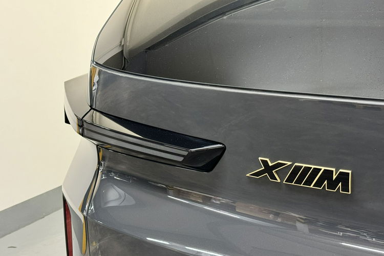 BMW XM Grzane i Wentylowane Fotele z Masażem Bowers Zawieszenie M Iconic Glow zdjęcie 13