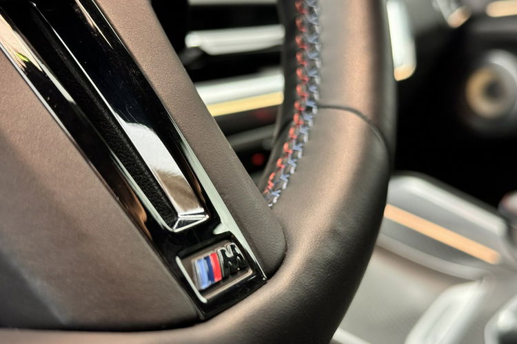 BMW XM Grzane i Wentylowane Fotele z Masażem Bowers Zawieszenie M Iconic Glow zdjęcie 26