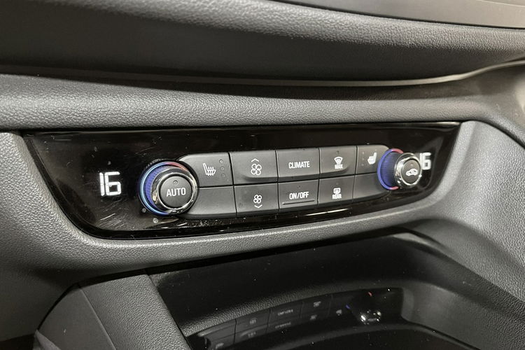 Opel Insignia 2.0 CDTI 170KM Innovation AppleCar NAVI LUX Led KeyLess Virtua Niemiec zdjęcie 28