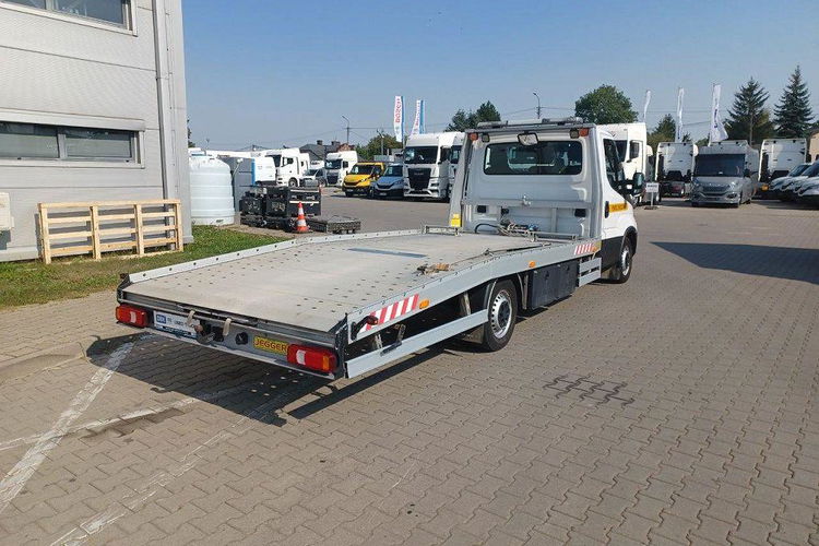 Iveco DAILY 35S18 zdjęcie 4