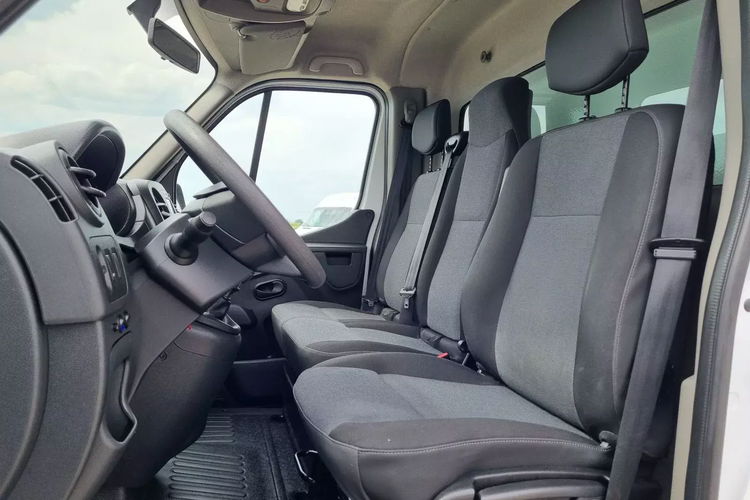 Renault Master 99999zł NETTO Kontener 8 ePAL 2.3 dCI/131KM zdjęcie 16