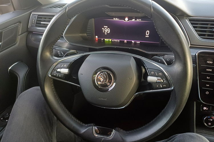 Skoda Superb Hybryda Plug In 218KM Bezwypadkowy zdjęcie 15