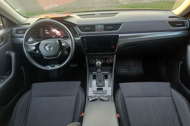 Skoda Superb Hybryda Plug In 218KM Bezwypadkowy zdjęcie 9