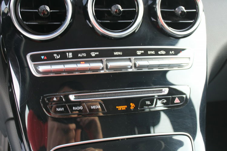 Mercedes GLC 220 4-Matic Skóra Led F-vat Gwarancja Salon Polska zdjęcie 25