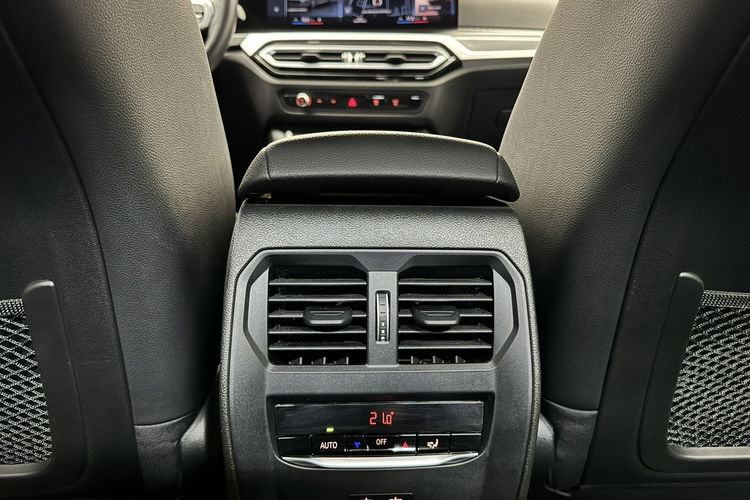 BMW 320 320d xDrive MPakiet Grzane Fotele Tempomat Dostęp Komfort Widescreen zdjęcie 18