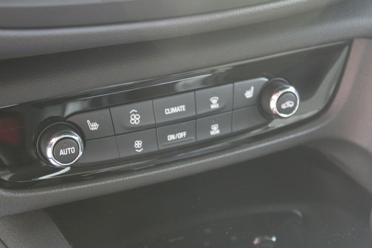 Opel Insignia 2.0 T Business Elegance S&S 200HP F-vat Gwarancja zdjęcie 23