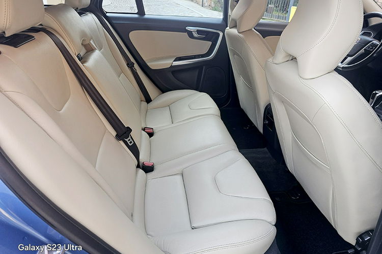 Volvo V60 2.0 Diesel148 Tys.Km Kremowe Skóry Momentum zdjęcie 21