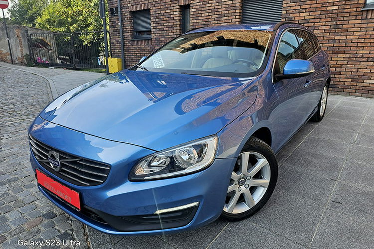 Volvo V60 2.0 Diesel148 Tys.Km Kremowe Skóry Momentum zdjęcie 6