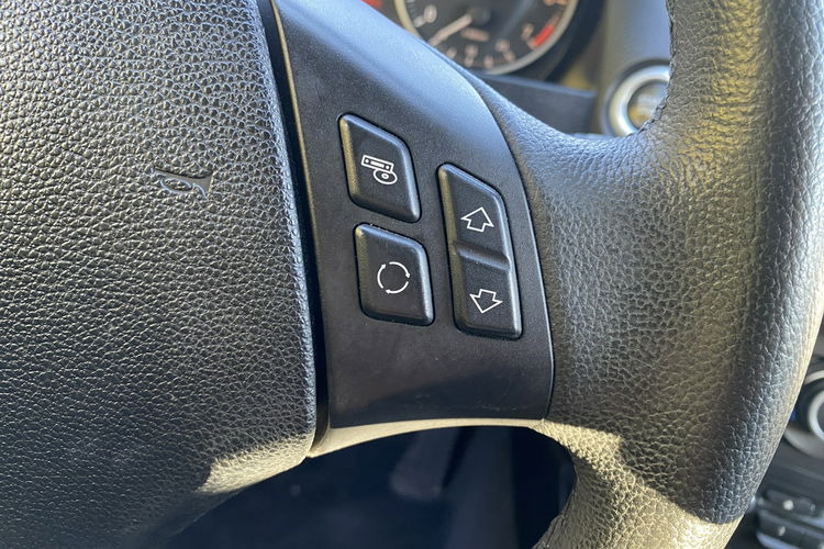 BMW X1 zadbane serwisowane zdjęcie 18