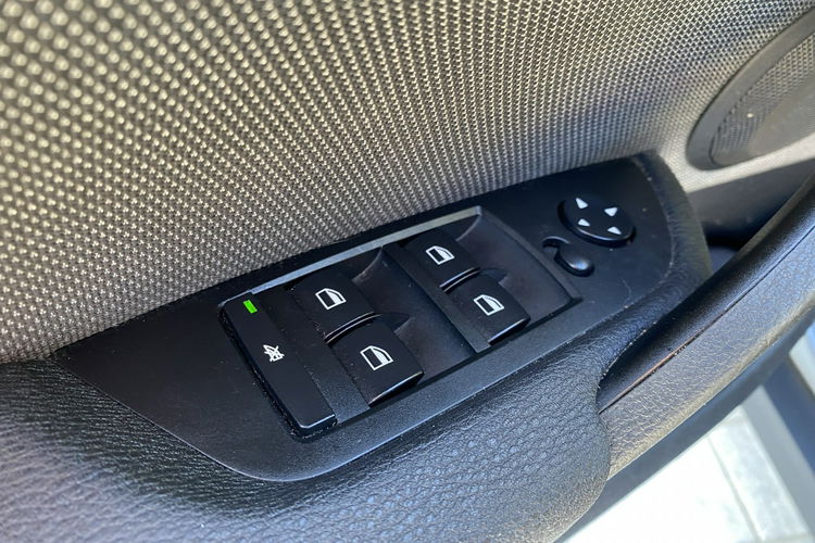 BMW X1 zadbane serwisowane zdjęcie 33