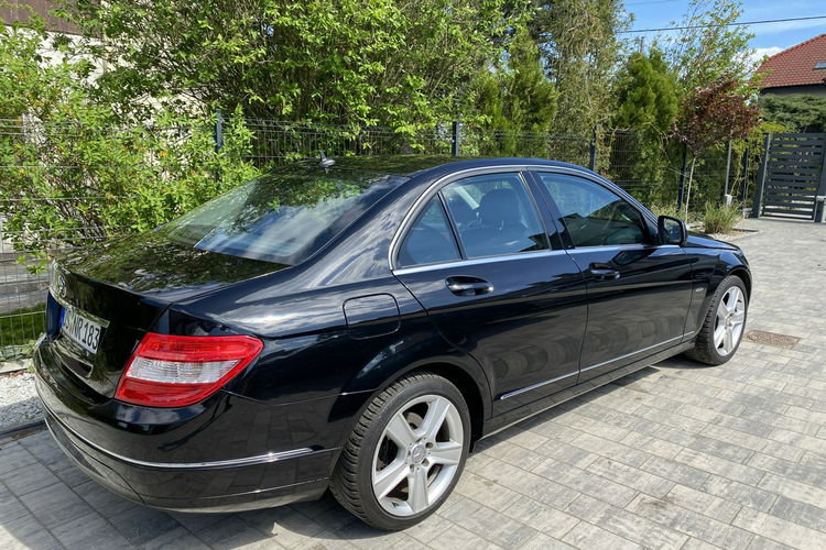 Mercedes C 180 Bardzo zadbana - 100% oryginalny przebieg.NOWY ROZRZĄD zdjęcie 25