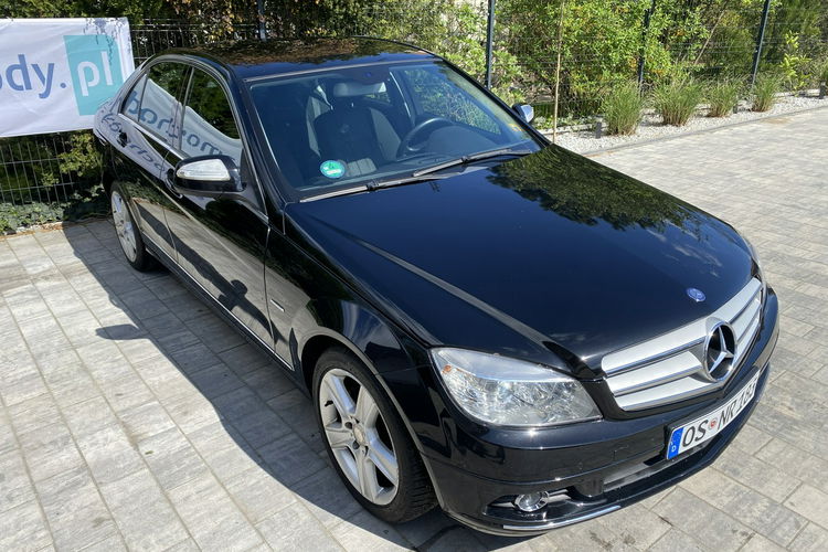 Mercedes C 180 Bardzo zadbana - 100% oryginalny przebieg.NOWY ROZRZĄD zdjęcie 39