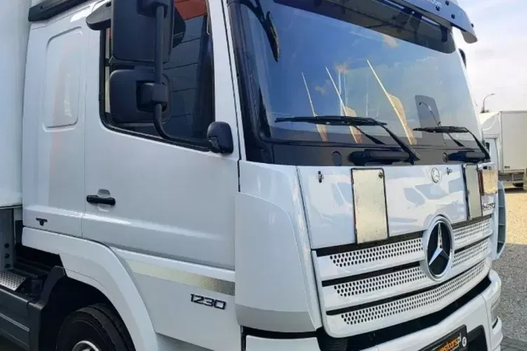 Mercedes ATEGO zdjęcie 5