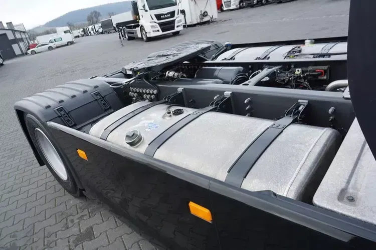 Scania S 560 / SUPER / ACC / E 6 / RETARDER / BAKI 1230 L zdjęcie 37