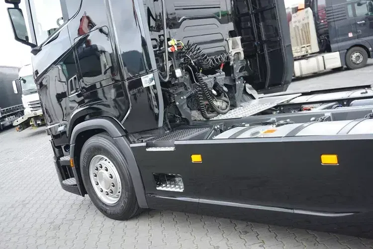 Scania S 560 / SUPER / ACC / E 6 / RETARDER / BAKI 1230 L zdjęcie 40
