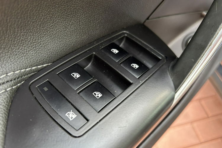 Opel Insignia 4x4, Skóra, Navi, Climatronic zdjęcie 13