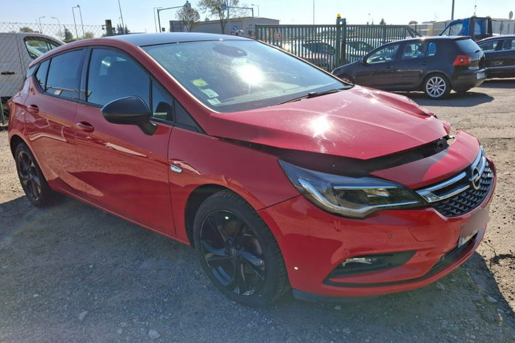 Opel Astra 1.6 CDTI Black Edition zdjęcie 6