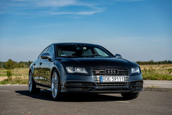 Audi S7 4.0L V8 / 520KM / Bogate wyposażenie / Regularne przeglądy