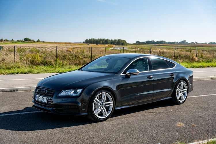 Audi S7 4.0L V8 / 520KM / Bogate wyposażenie / Regularne przeglądy zdjęcie 17