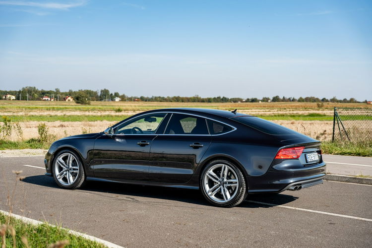 Audi S7 4.0L V8 / 520KM / Bogate wyposażenie / Regularne przeglądy zdjęcie 19