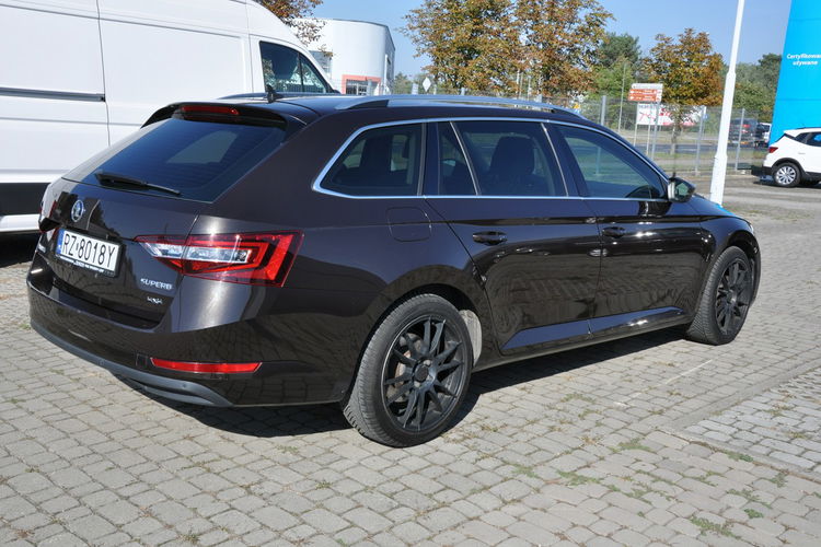 Skoda Superb 2.0TDI 4x4 DSG 190KM El.Klapa Podgrz.Szyba Serwis SalonPL AppConnect zdjęcie 5