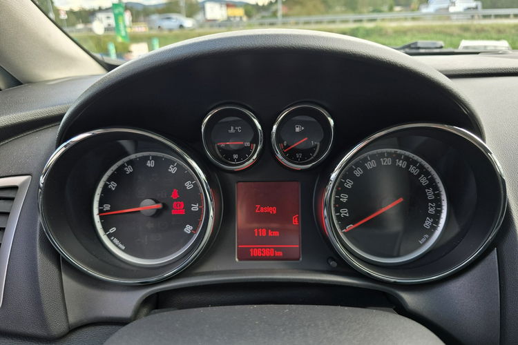 Opel Astra 1.4 Turbo Edition + niski udokumentowany przebieg 106 t.km zdjęcie 10