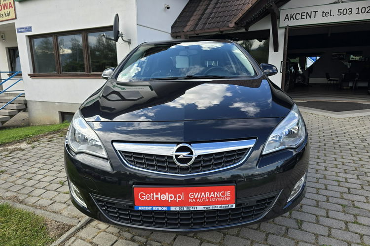 Opel Astra 1.4 Turbo Edition + niski udokumentowany przebieg 106 t.km zdjęcie 2