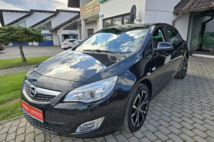 Opel Astra 1.4 Turbo Edition + niski udokumentowany przebieg 106 t.km zdjęcie 3