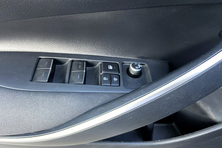 Toyota Corolla 1.5 VVTi 125KM COMFORT, salon Polska, gwarancja, FV23% zdjęcie 19