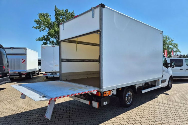 Renault Master 109999zł NETTO Kontener 8 ePAL 2.3 dCI/131KM zdjęcie 9