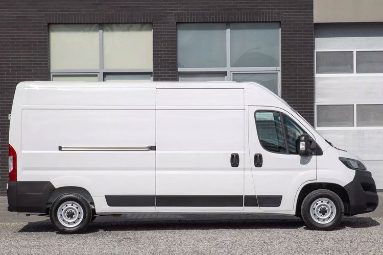 Fiat Ducato L3H2 140KM 2.3 MultiJet PROFESSIONAL zdjęcie 3