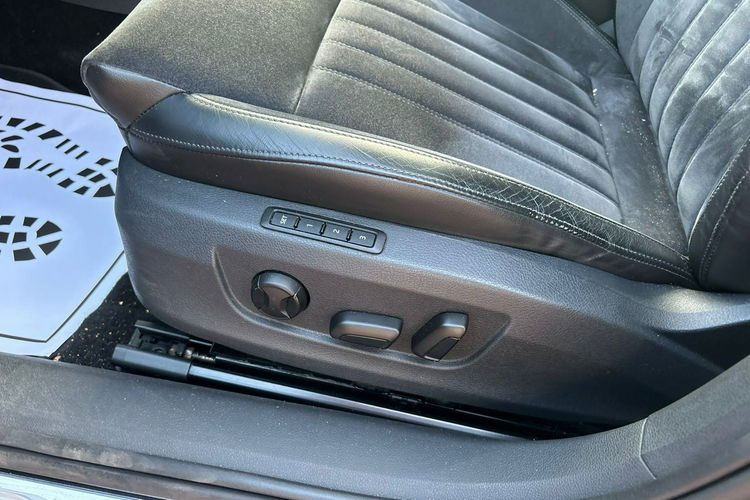 Skoda Superb 4X4,  Panorama,  Gwarancja zdjęcie 16