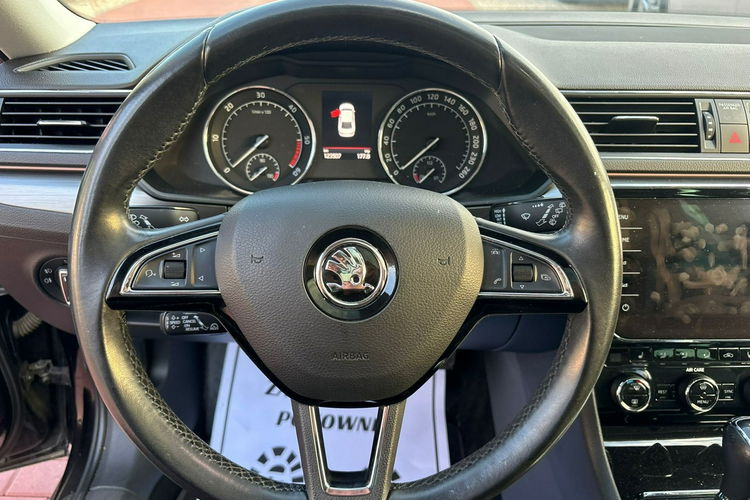 Skoda Superb 4X4,  Panorama,  Gwarancja zdjęcie 20