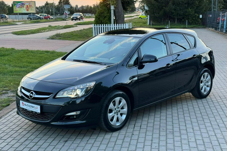 Opel Astra Benzyna LIFT Xenon zdjęcie 1