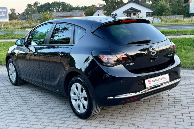 Opel Astra Benzyna LIFT Xenon zdjęcie 13