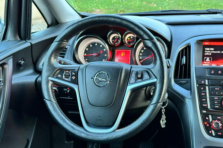 Opel Astra Benzyna LIFT Xenon zdjęcie 21