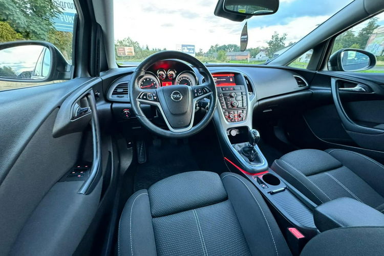 Opel Astra Benzyna LIFT Xenon zdjęcie 23