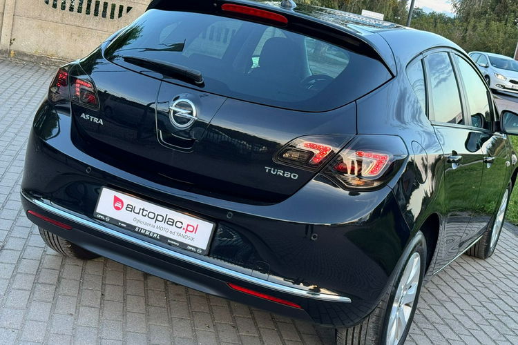Opel Astra Benzyna LIFT Xenon zdjęcie 4