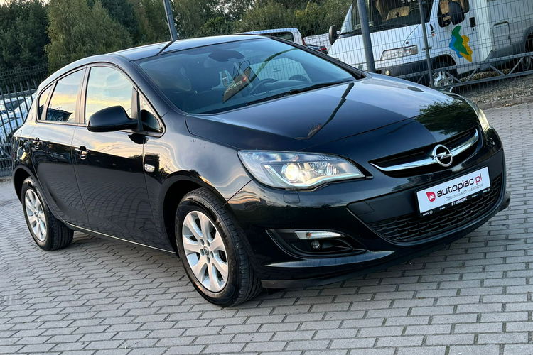 Opel Astra Benzyna LIFT Xenon zdjęcie 7