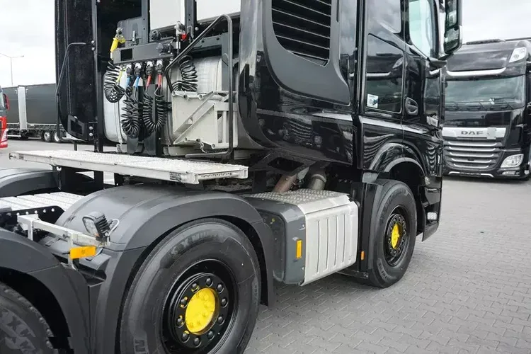 Mercedes ACTROS / 4463 / V 8 / MP 5 / 8 X 4 / RETARDER zdjęcie 39