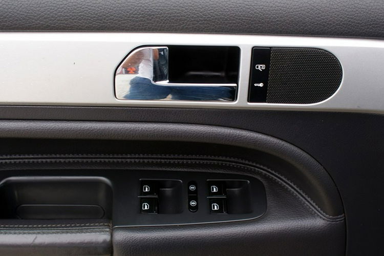 Volkswagen Touareg zdjęcie 23