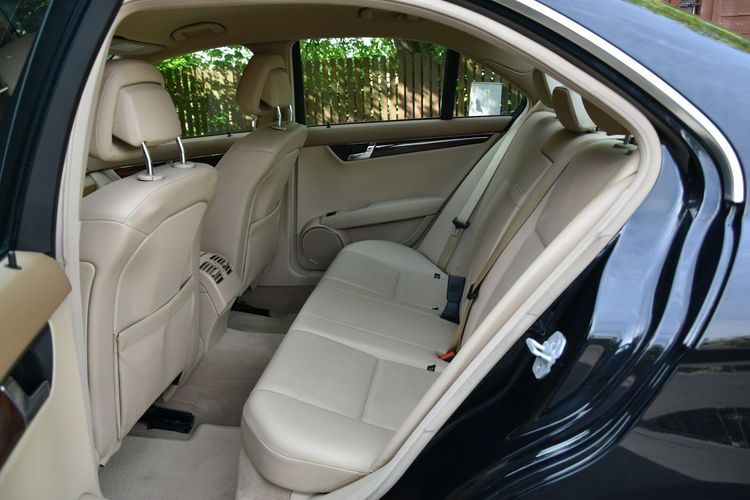 Mercedes C 200 C200 Elegance 1.8Kompressor 184KM Automat 2008r. REZERWACJA zdjęcie 12
