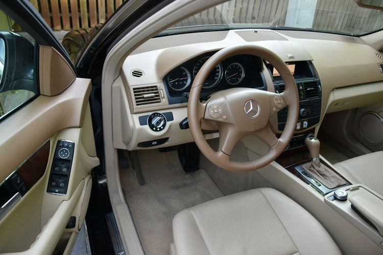 Mercedes C 200 C200 Elegance 1.8Kompressor 184KM Automat 2008r. REZERWACJA zdjęcie 13