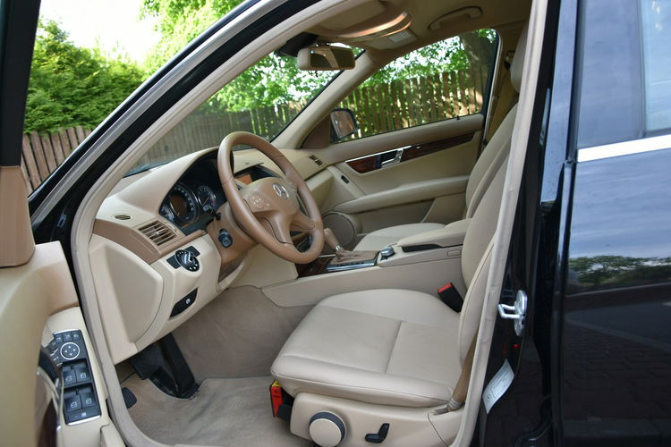 Mercedes C 200 C200 Elegance 1.8Kompressor 184KM Automat 2008r. REZERWACJA zdjęcie 14