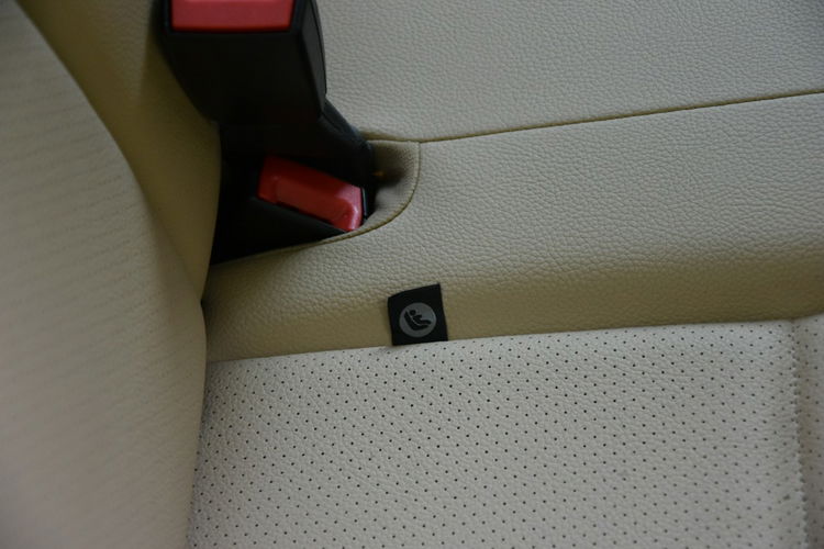 Mercedes C 200 C200 Elegance 1.8Kompressor 184KM Automat 2008r. REZERWACJA zdjęcie 24