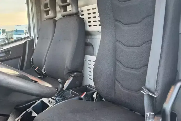 Iveco EURO CARGO 120-190L / KONTENER 6.30 + WINDA / EURO 6 / NISKI PRZEBIEG / zdjęcie 21